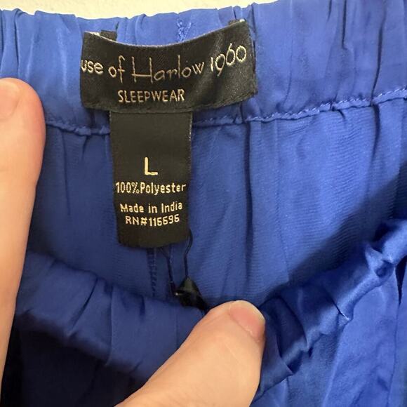 House of Harlow 1960 women’s NWT’s button up long sleeve pajama set. Size large - Picture 6 of 8